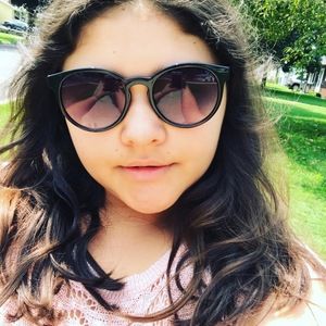 Meet your Posher, Briana